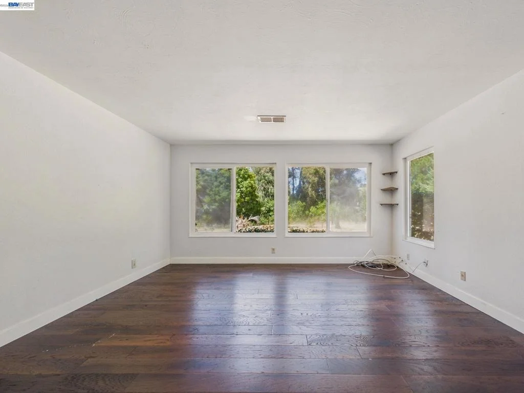 Photo of 327 Steven Cir