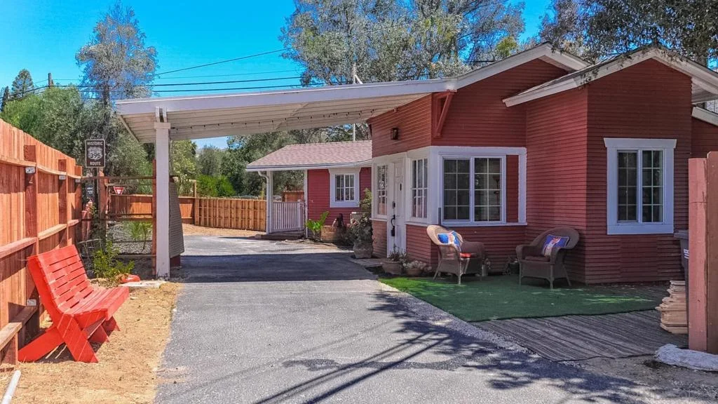 Photo of 2041 43 Rainbow Valley Blvd