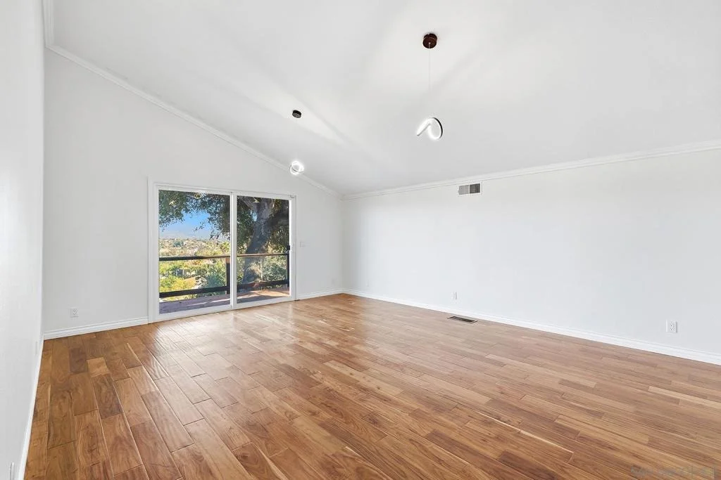 Photo of 2448 Royal Crest