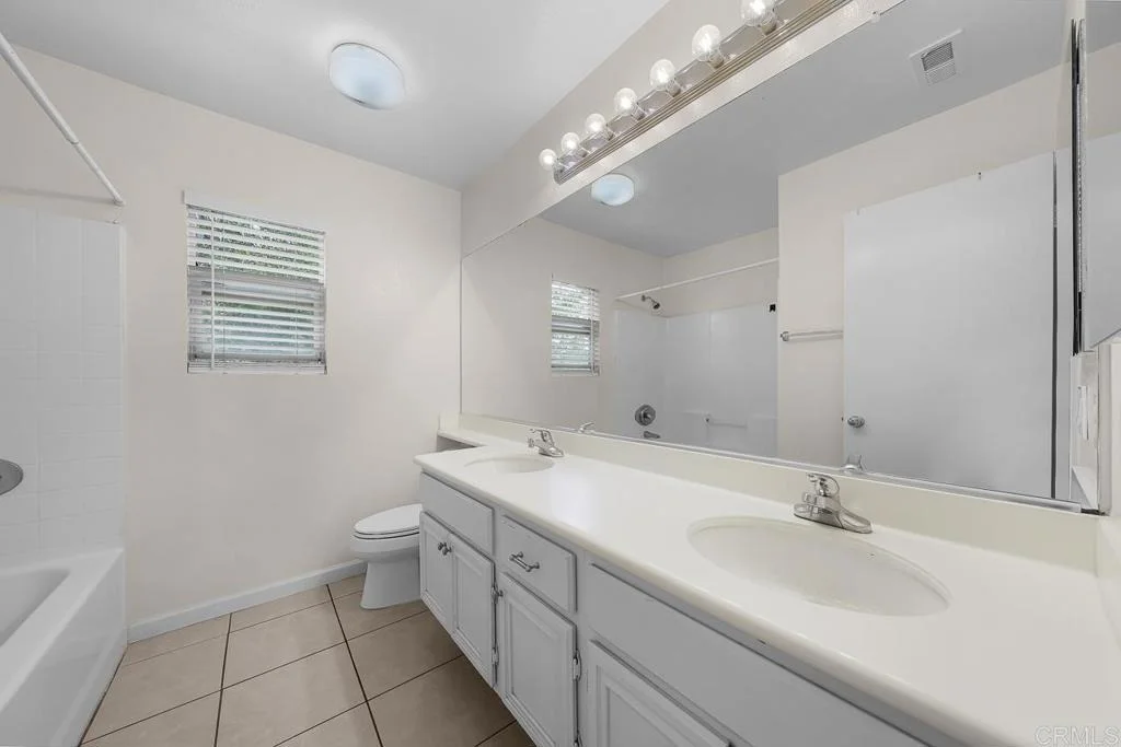 Photo of 1498 Ewing Drive