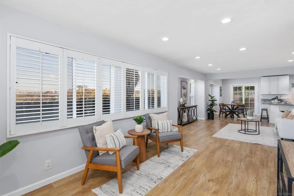Photo of 8837 Carmir