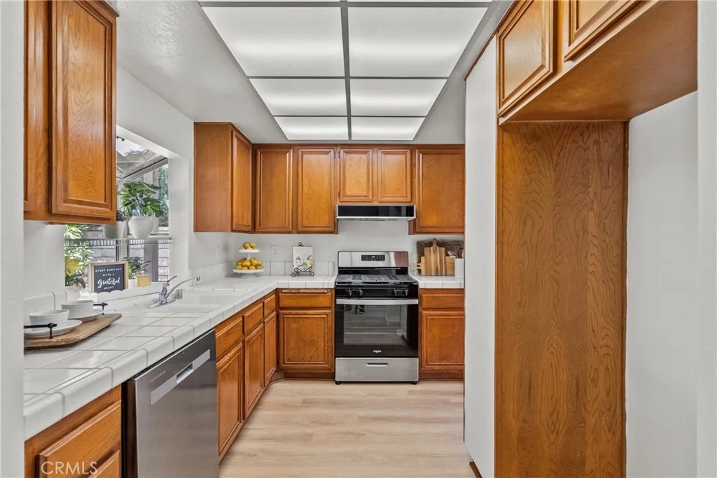 Photo of 28511 Victoria Rd.