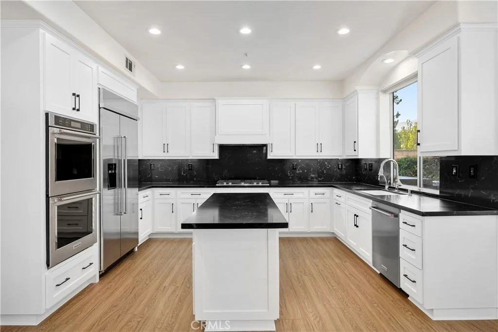 Photo of 2429 Abadejo