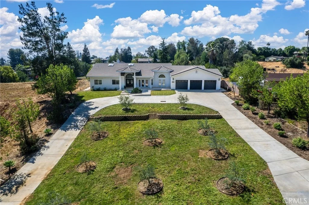 Photo of 12908 South Lane