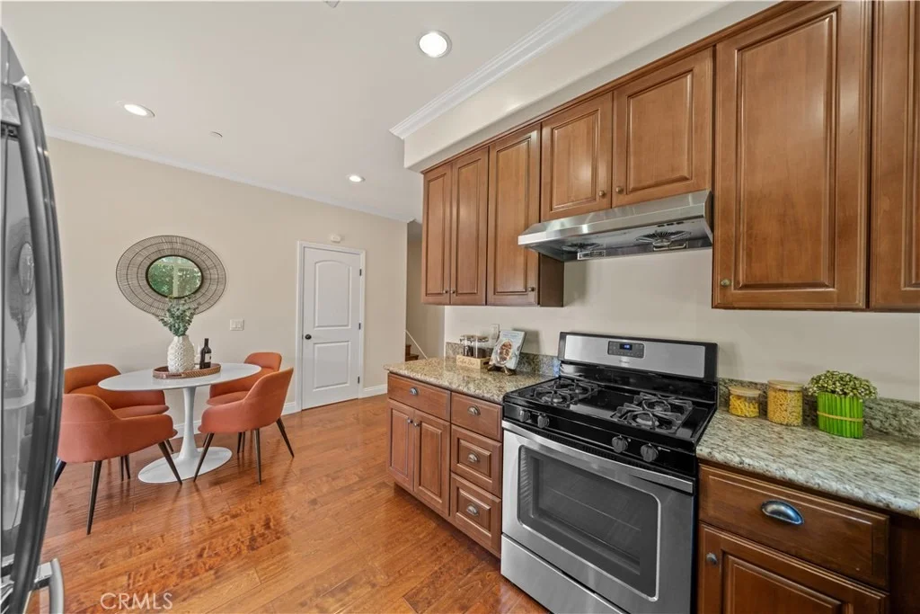 Photo of Unit D at 2438 Oneida Street