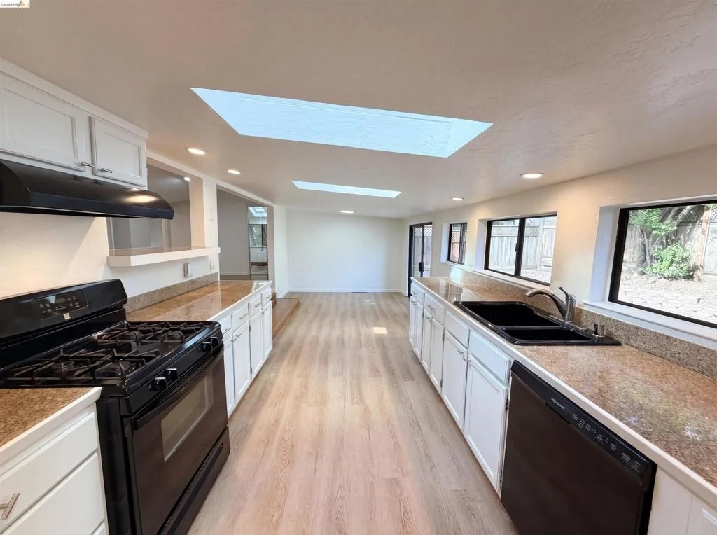 Photo of 155 Estates Dr