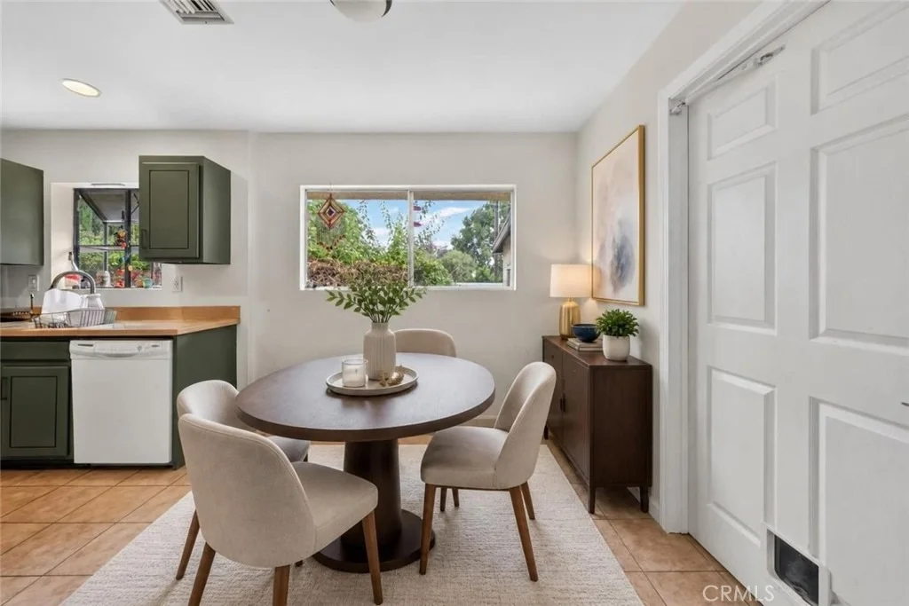 Photo of 826 Katherine Road