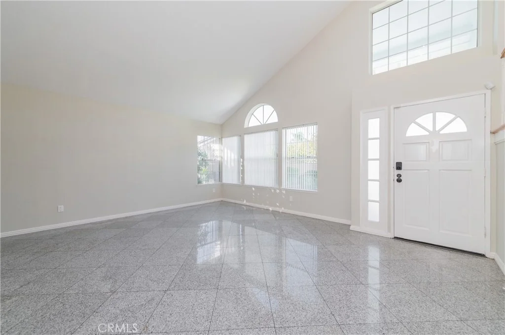 Photo of 21138 Valleyview