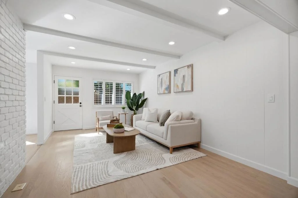Photo of 4886 Clarendon Drive