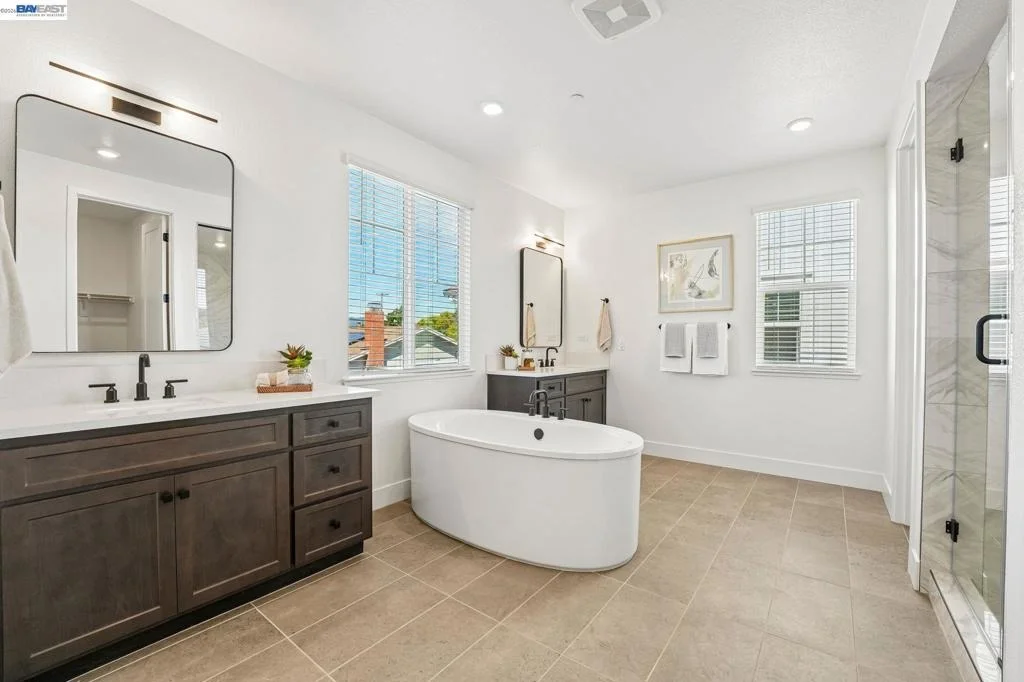 Photo of 800 Abigail Place