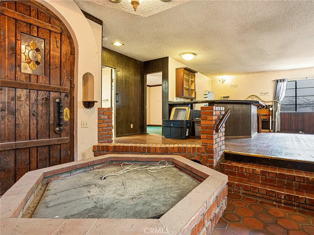 Photo of 836 N Parish Place