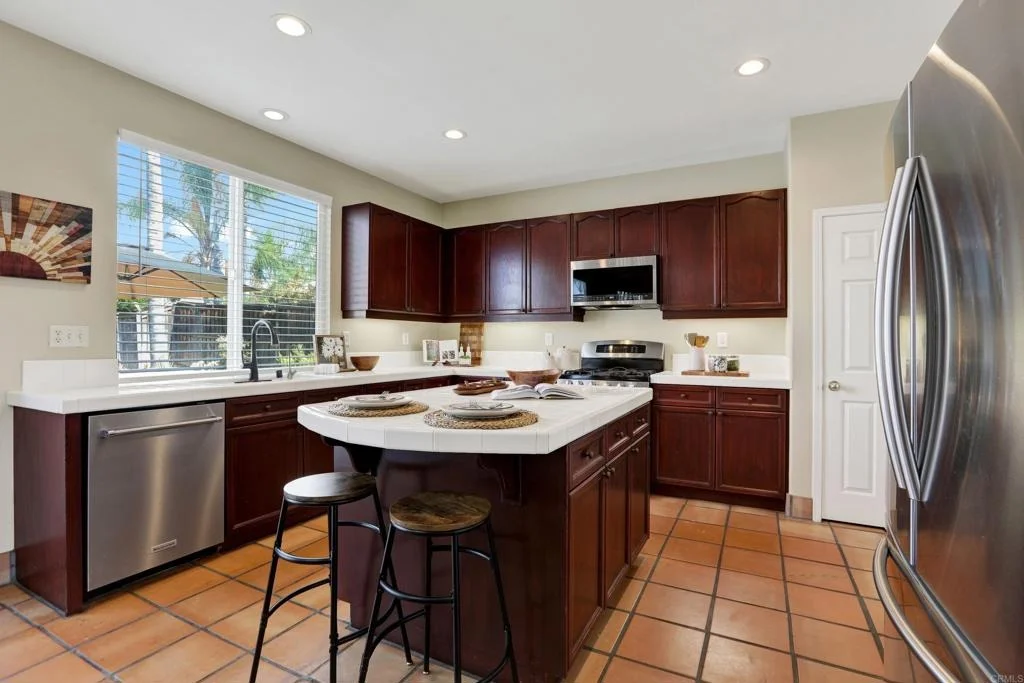 Photo of 40865 Robards Way
