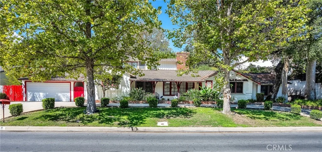 Photo of 4317 Petit Avenue