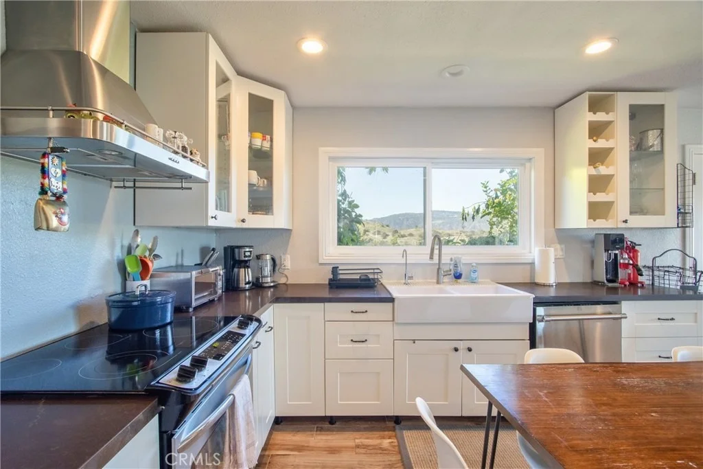 Photo of 40390 Ross Road