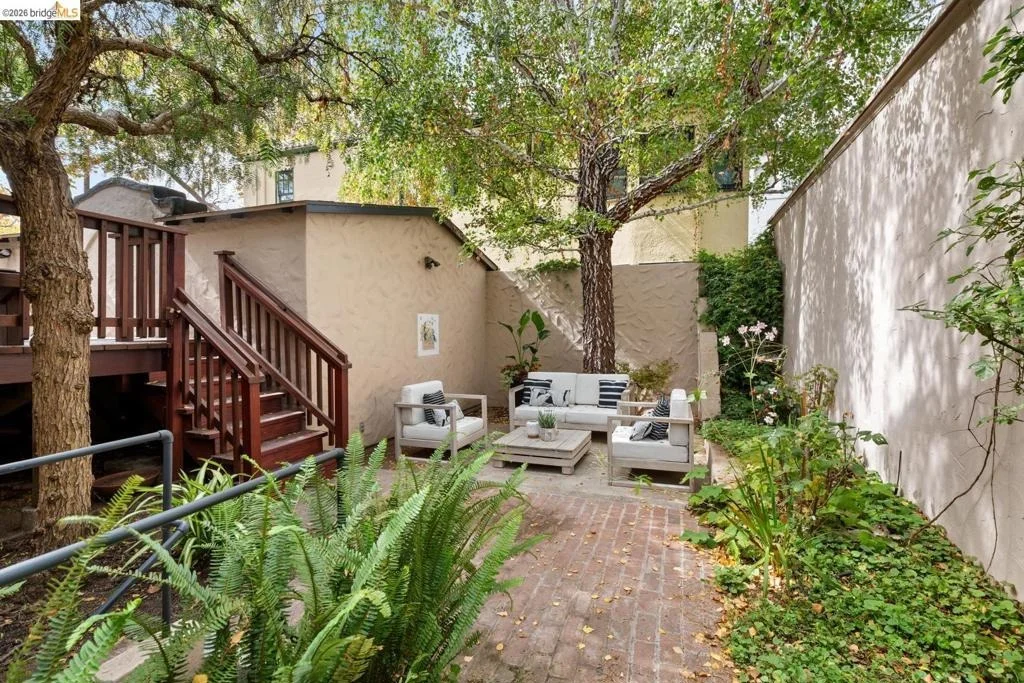 Photo of 2747 Forest Ave