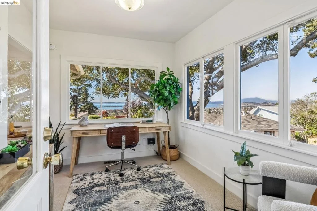 Photo of 722 Avila Place