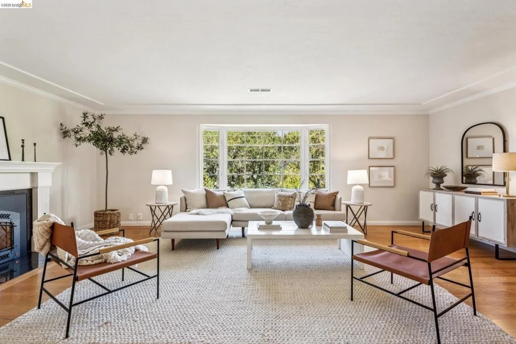 Photo of 2363 LEIMERT BLVD