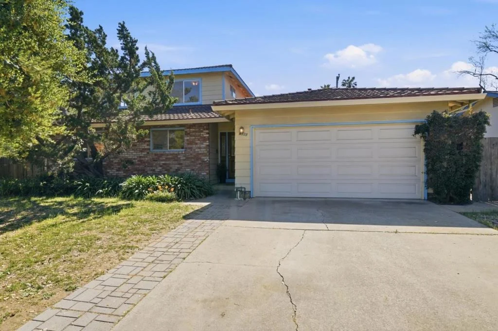 Photo of 6128 Rainbow Drive