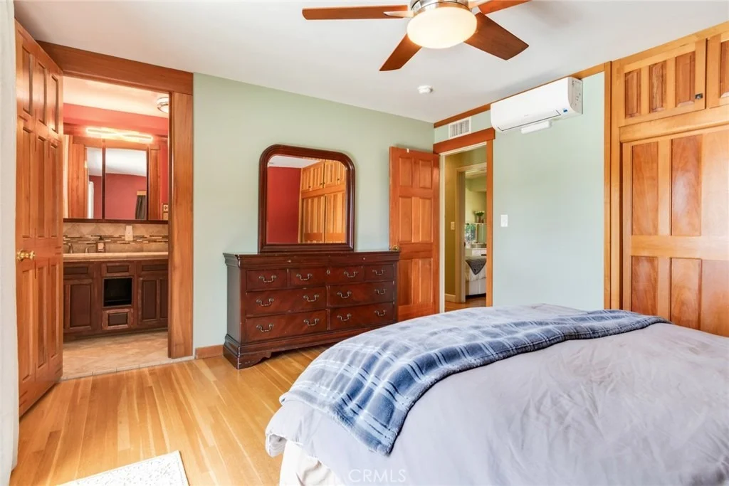 Photo of 2886 Mcallister