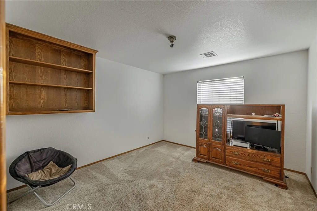 Photo of 43118 Roulette Lane