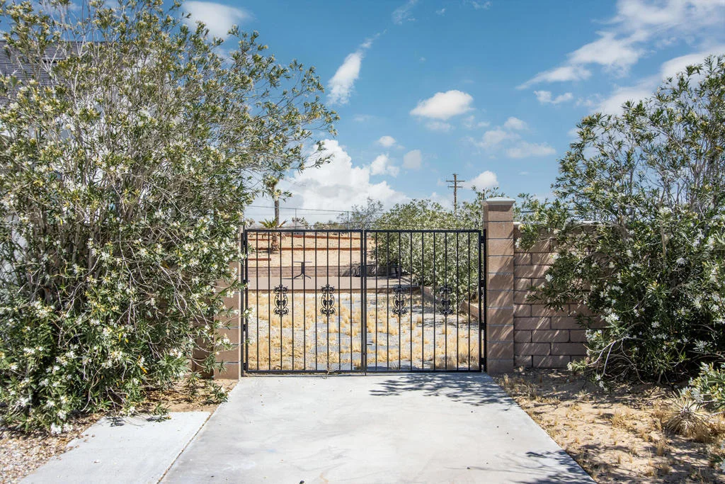 Photo of 62290 Crestview Drive