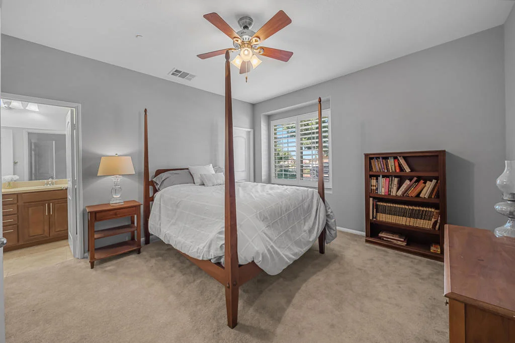 Photo of 42210 Summit Way