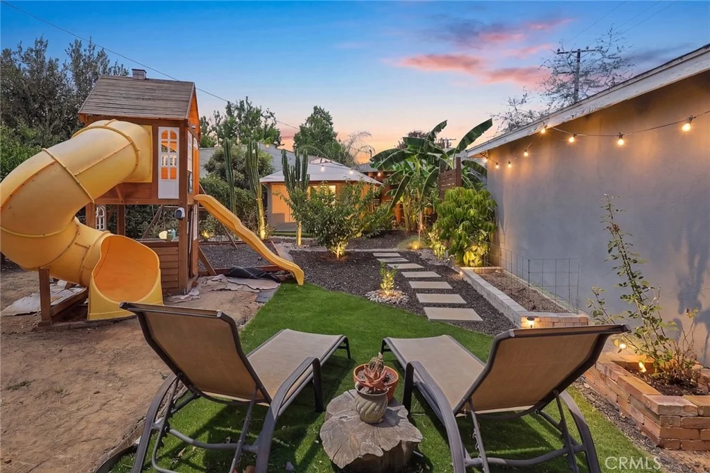 Photo of 2500 Carlos St