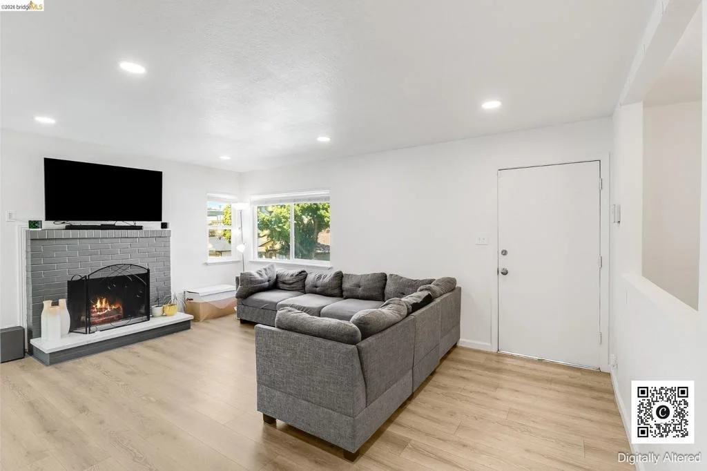 Photo of 335 Pepper Dr