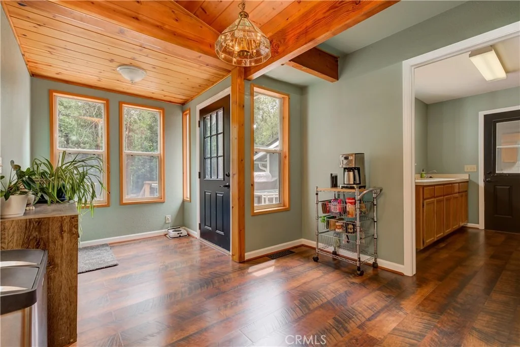 Photo of 5864 Paschal