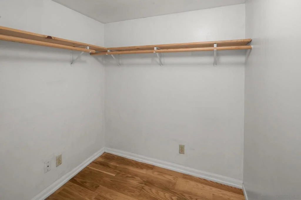 Photo of 2463 Hardy