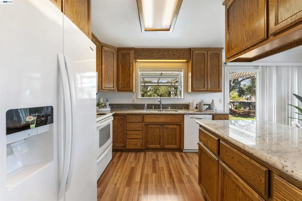 Photo of 1596 Heather Lane