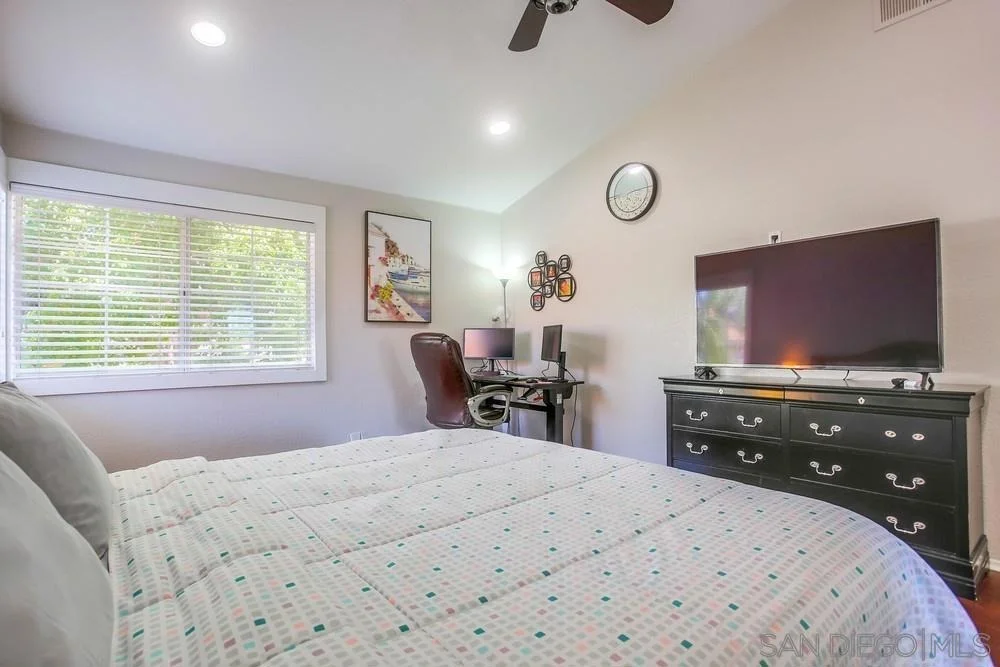 Photo of 473 Avenida Canora