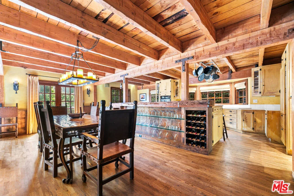 Photo of 8497 Harold Way