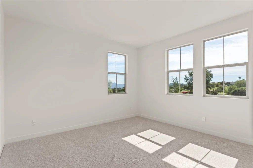 Photo of 1670 Amanda Glen