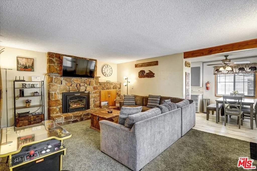 Photo of 404 Oriole Drive