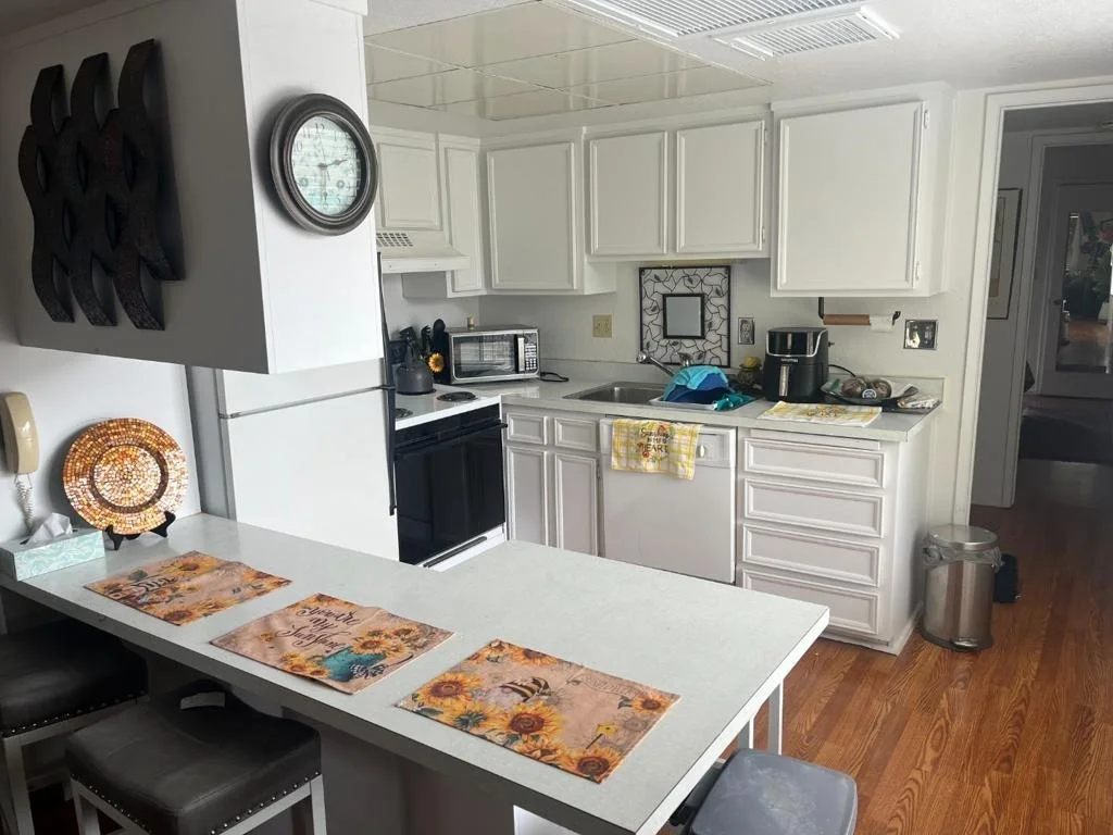 Photo of Unit B at 3334 Harbor Circle