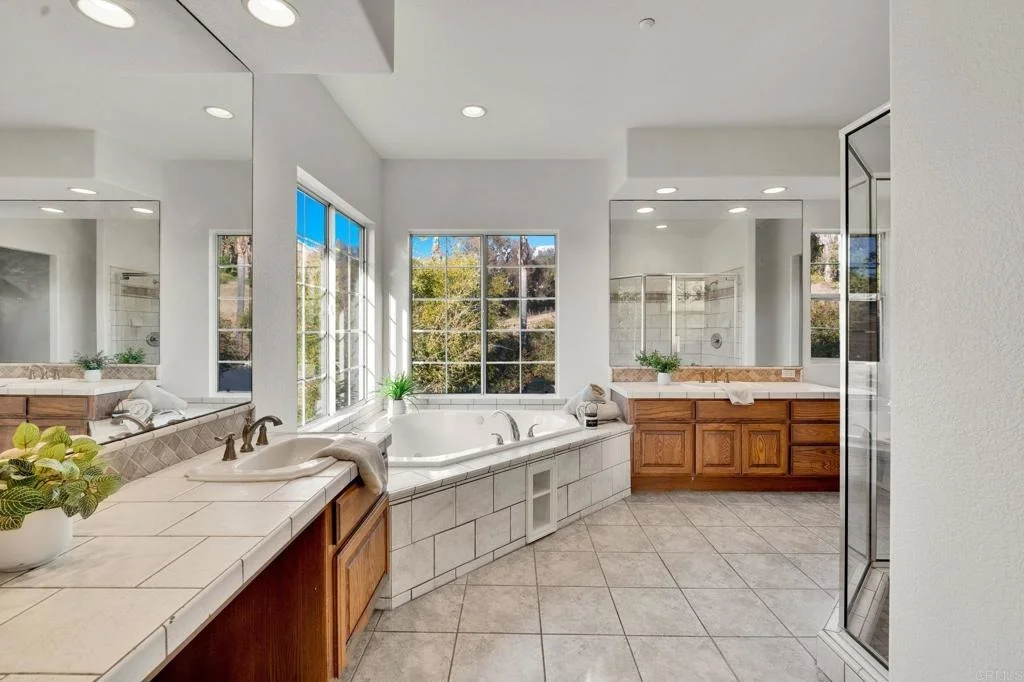 Photo of 1021 Marine View Drive
