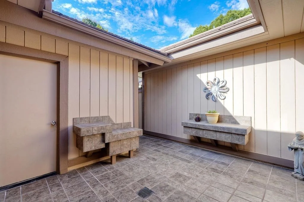 Photo of 8559 Circle R Valley Lane