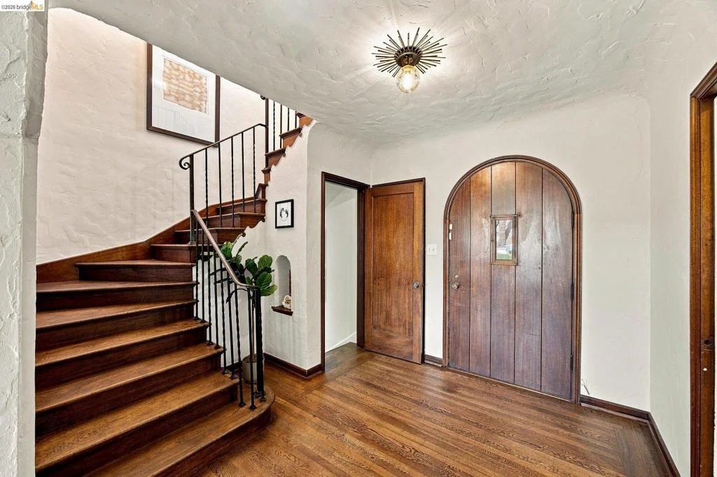 Photo of 939 Hillcroft Circle