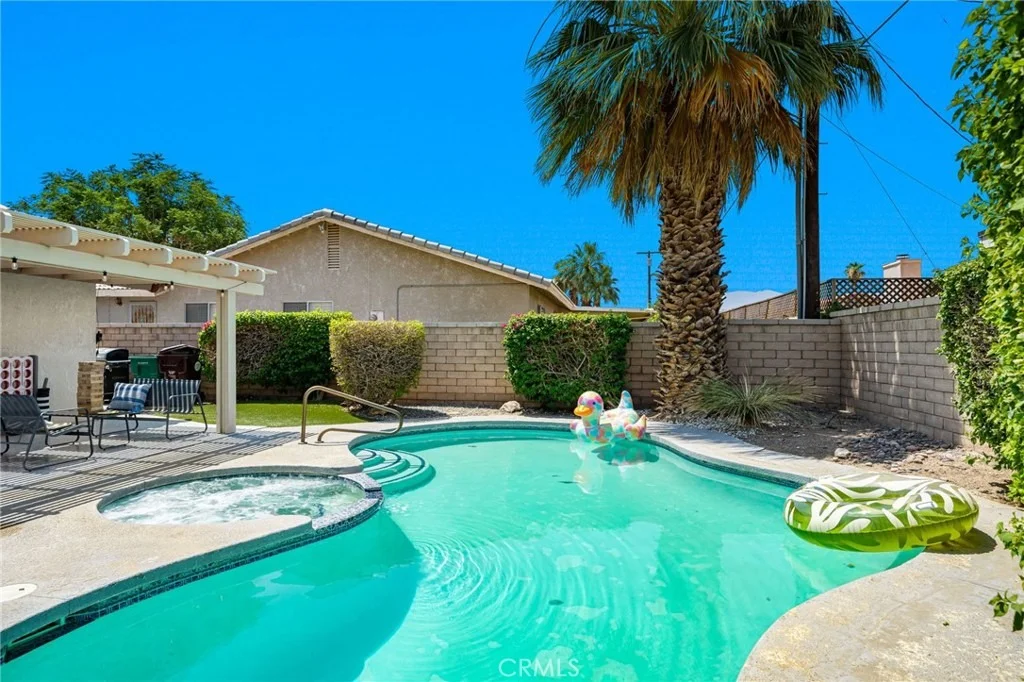 Photo of 41775 Petersfield Road