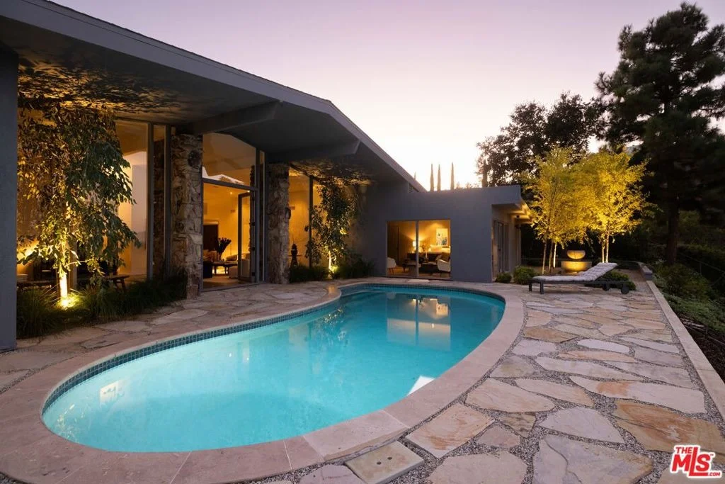 Photo of 8559 Edwin Drive