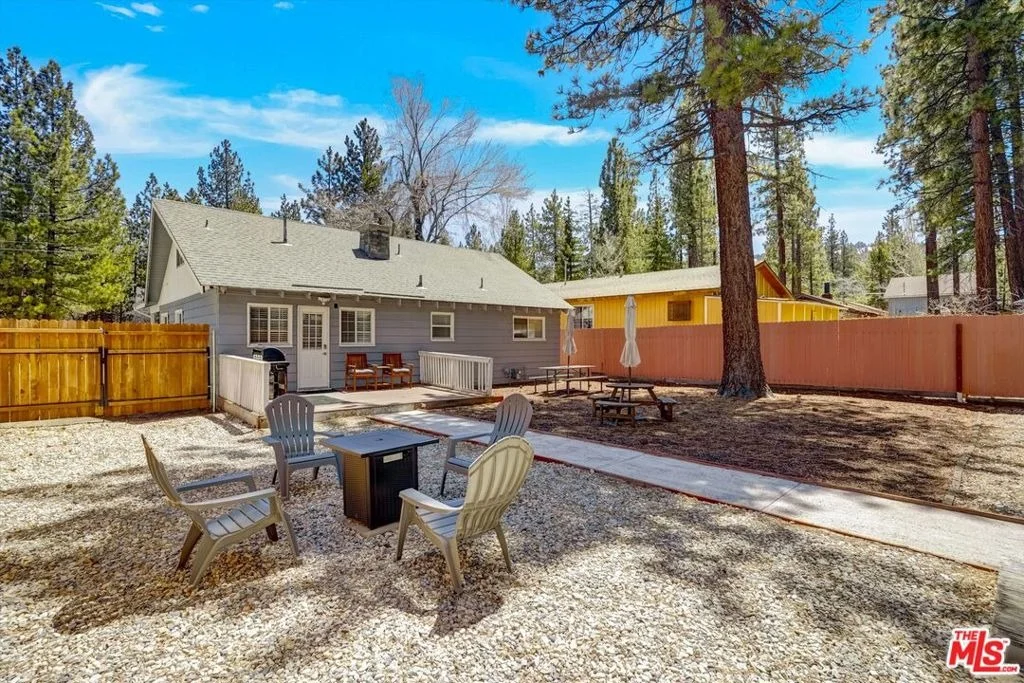 Photo of 404 Oriole Drive