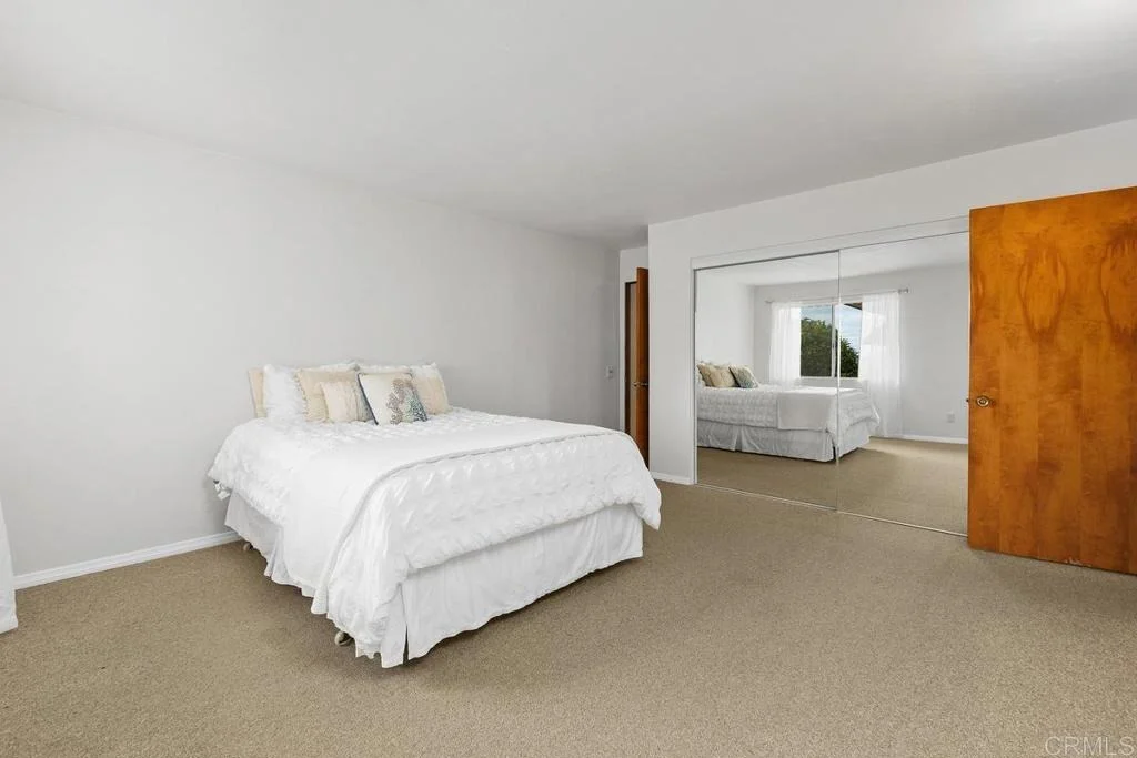 Photo of 1035 Knoll Park Lane