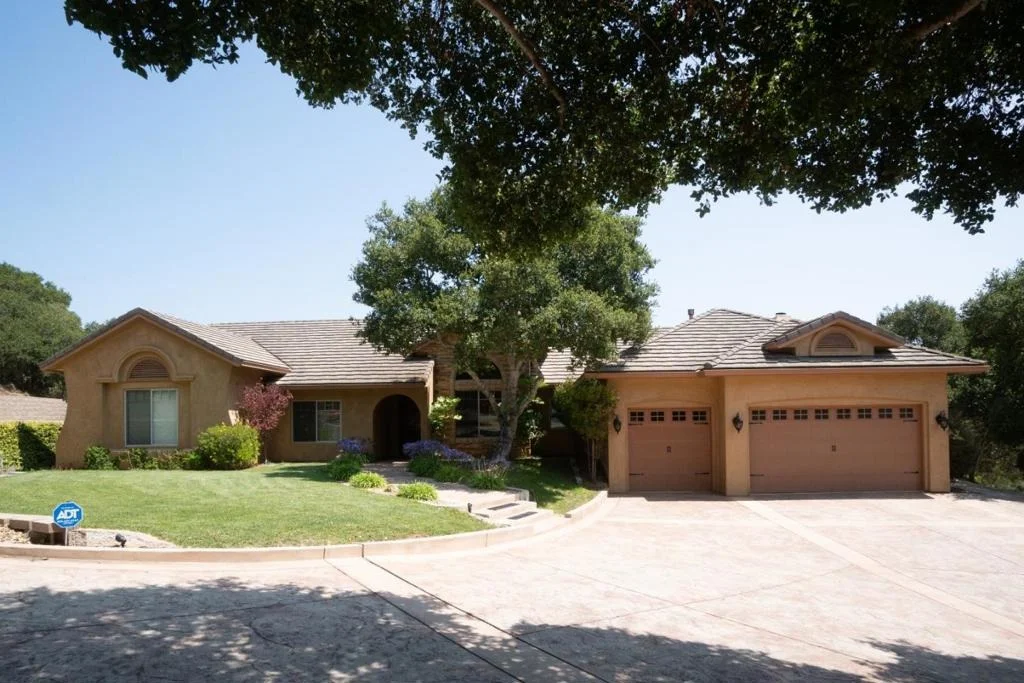 Photo of 19735 Moonglow Road