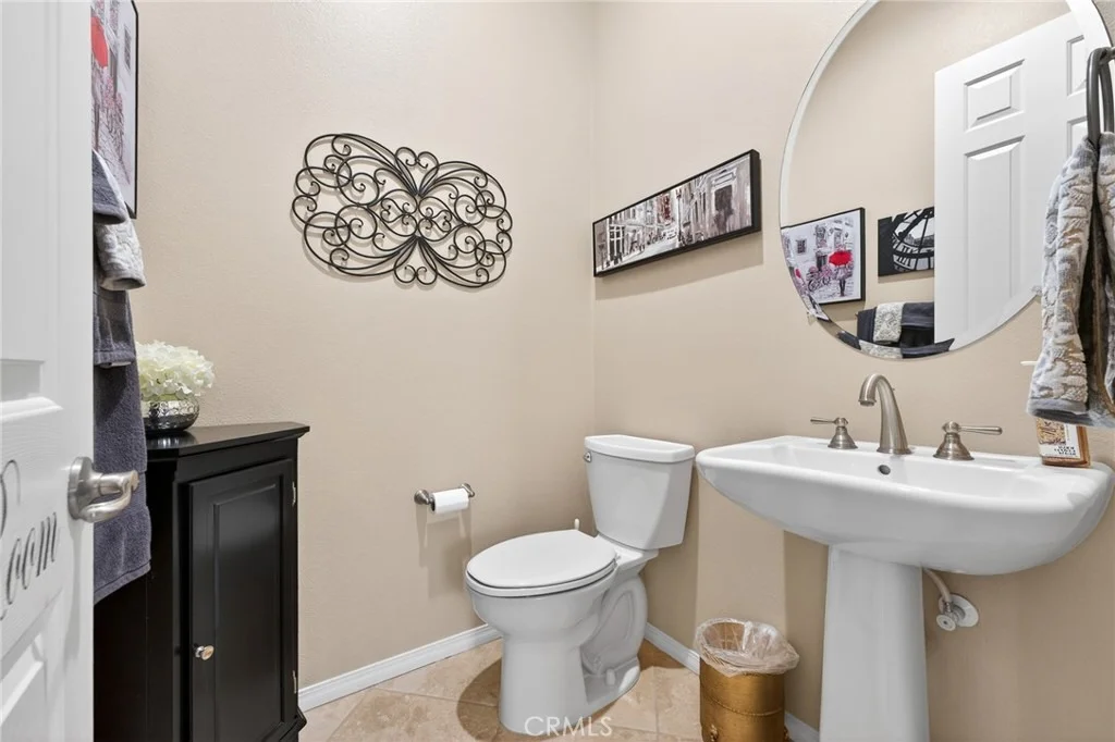 Photo of 370 Irvine