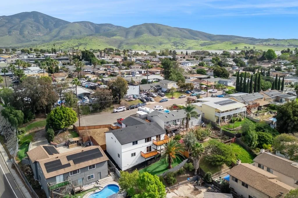 Photo of 552 Felicita Avenue