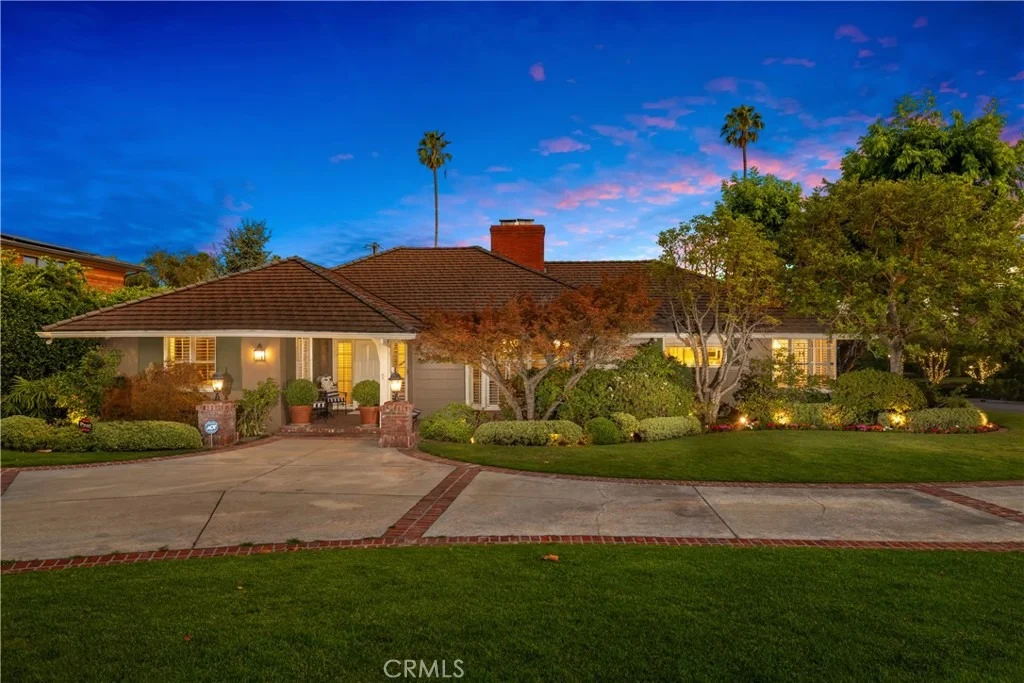 Photo of 340 Arbolada Drive