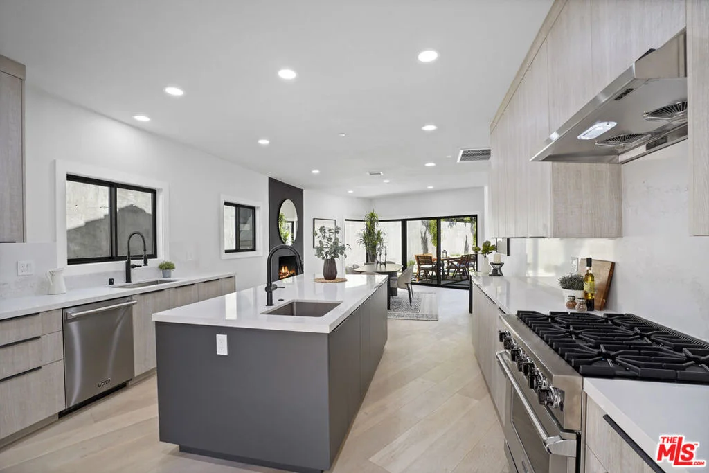 Photo of 23813 Harbor Vista Drive