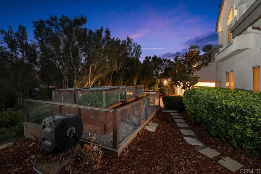 Photo of 5241 Alzeda Drive