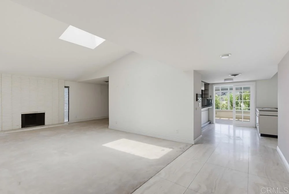 Photo of 31122 Old River Road